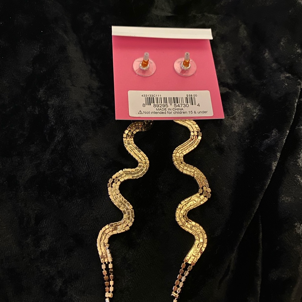 Betsey Johnson snake earrings - Picture 5 of 13